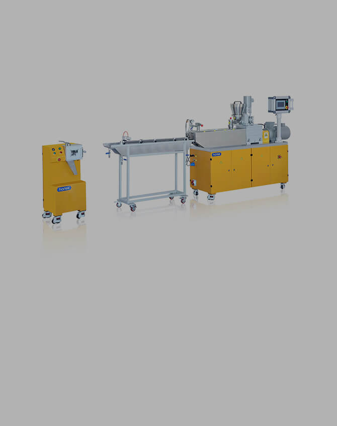 小型二軸混練押出機 